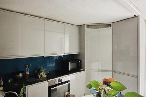 1 bedroom in a house share to rent, Booth Close, Thamesmead