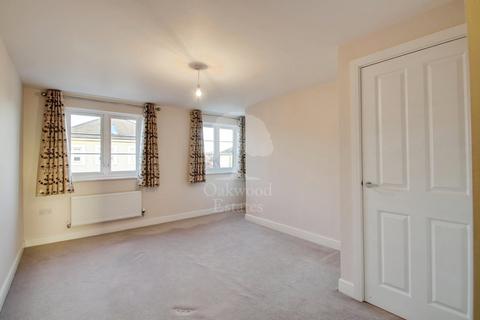4 bedroom semi-detached house to rent, Kings Reach, Langley SL3