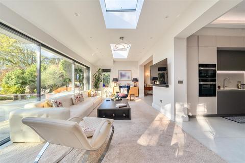 undefined, Perry Hill, Worplesdon, Guildford