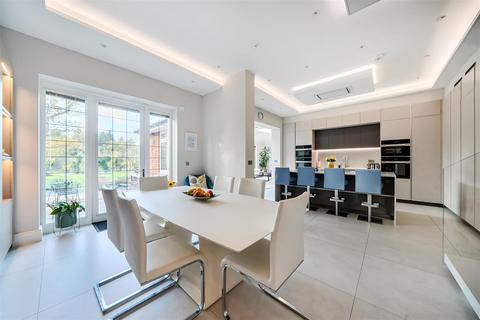 undefined, Perry Hill, Worplesdon, Guildford