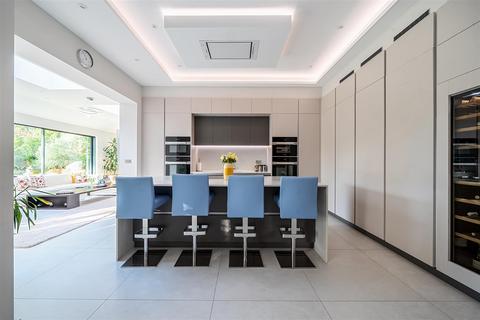 undefined, Perry Hill, Worplesdon, Guildford