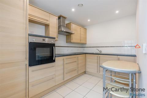 2 bedroom apartment for sale, Peel Court, College Way, Welwyn Garden City, Hertfordshire, AL8 6DG