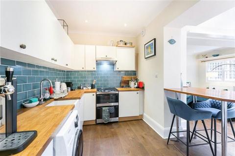 1 bedroom flat for sale, Westwick Gardens, London W14