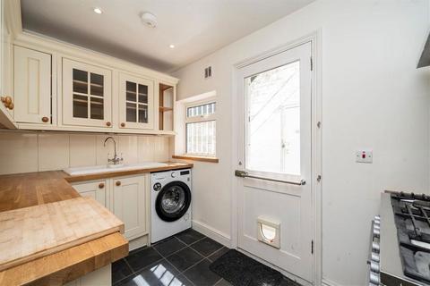 2 bedroom flat for sale, Edith Road, London W14
