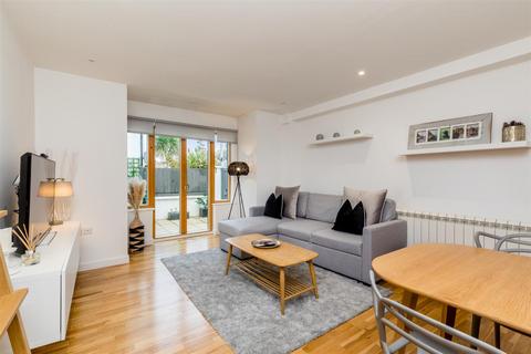 Sussex Row, Bristol Gardens, Brighton, BN2