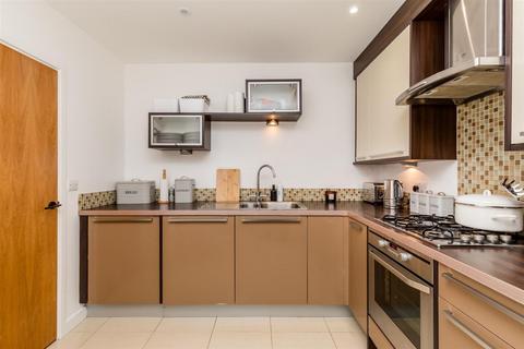 undefined, Sussex Row, Bristol Gardens, Brighton, BN2