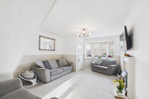 3 bedroom terraced house for sale, Wise Close, Molescroft, East Riding Of Yorkshire, HU17 9GR