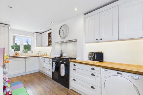 3 bedroom terraced house for sale, Wise Close, Molescroft, East Riding Of Yorkshire, HU17 9GR