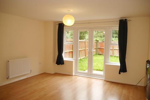 3 bedroom semi-detached house to rent, Harvey Street, Melton Mowbray LE13
