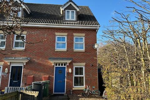 3 bedroom semi-detached house to rent, Harvey Street, Melton Mowbray LE13