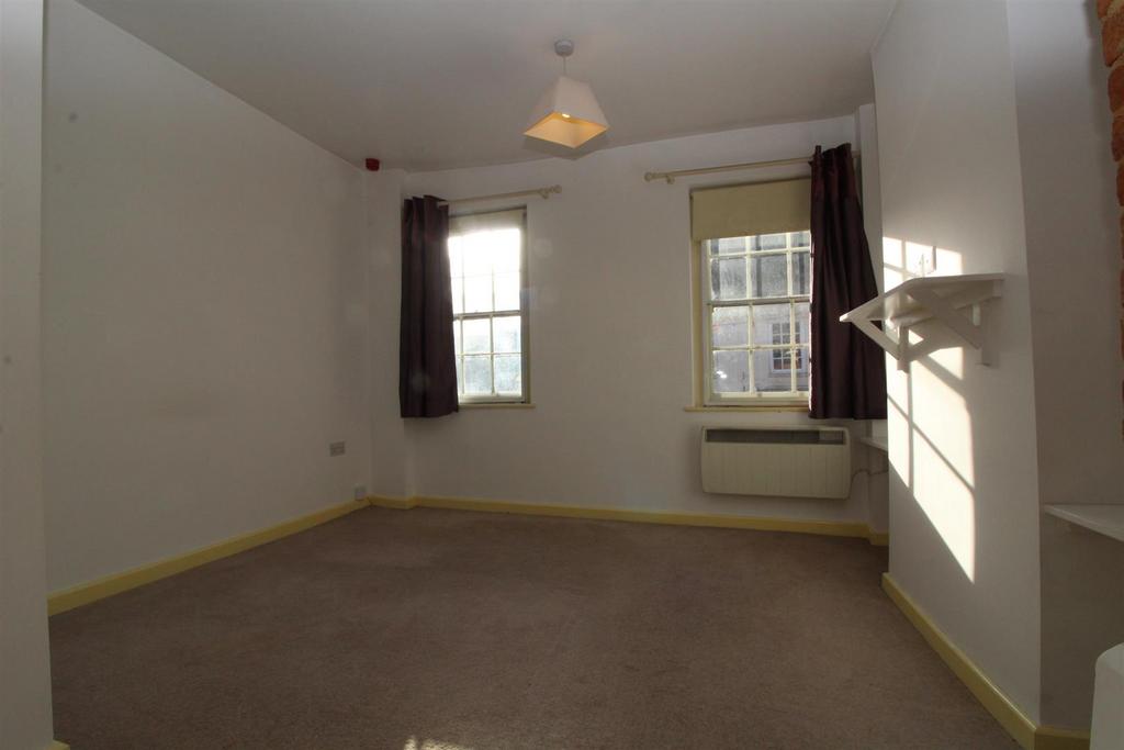 Bedroom.JPG