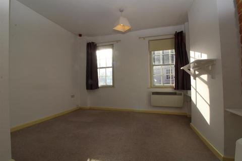 1 bedroom house to rent, A Flat above the High Street, Stony Stratford, Milton Keynes