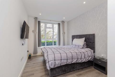 undefined, Cookham Road, Windsor And Maidenhead, SL6