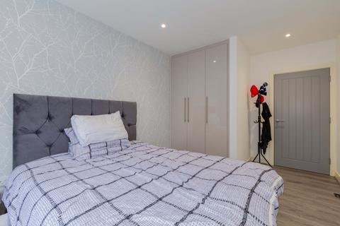 undefined, Cookham Road, Windsor And Maidenhead, SL6