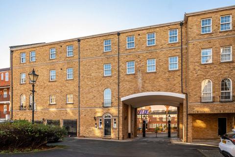 undefined, Edward Square, Rotherhithe, London, SE16