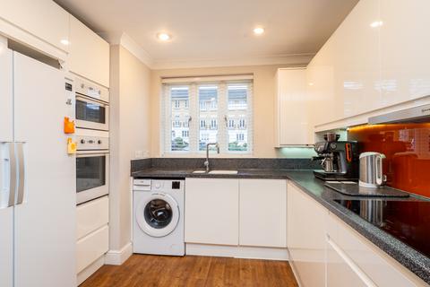 undefined, Courtenay Avenue, Sutton SM2
