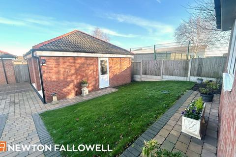 3 bedroom detached bungalow for sale, Crown Green, Mansfield, NG19