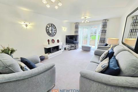 3 bedroom detached bungalow for sale, Crown Green, Mansfield, NG19