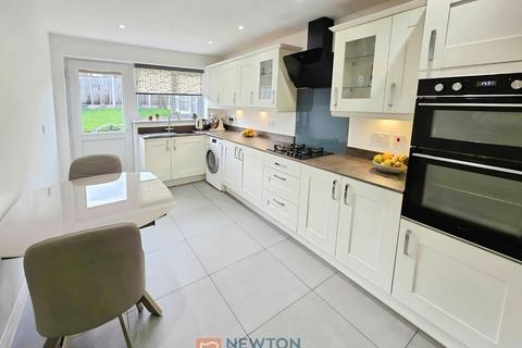 3 bedroom detached bungalow for sale, Crown Green, Mansfield, NG19