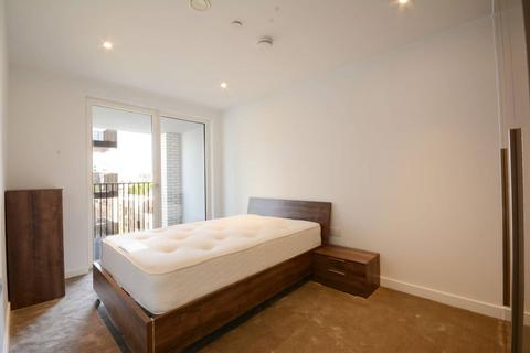 1 bedroom flat to rent, Sayer Street, Elephant and Castle, London, SE17