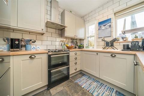 undefined, Midland Terrace, London NW2