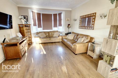 undefined, Woodford Avenue, Gants Hill