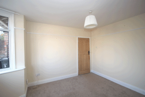 3 bedroom semi-detached house to rent, Coward Road, Gosport, Hampshire PO12 2LP
