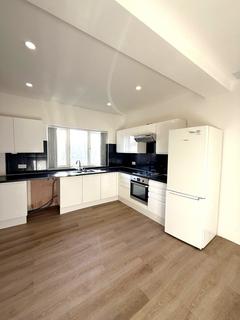 4 bedroom semi-detached house to rent, Ryedale Avenue, Leeds LS12