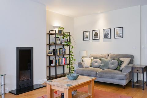 undefined, Pilgrim Mews, Reigate RH2
