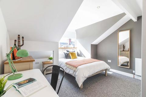 6 bedroom house to rent, Hartley Grove, Leeds LS6