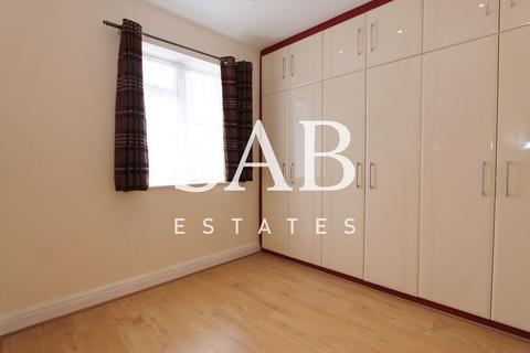 undefined, Westbury Avenue, Southall, UB1