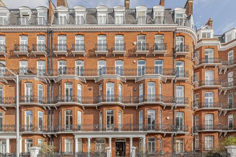 4 bedroom flat to rent, Drayton Gardens, London, SW10
