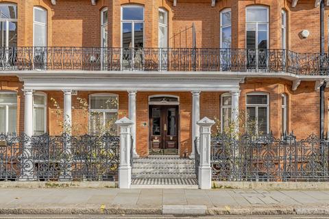 4 bedroom flat to rent, Drayton Gardens, London, SW10