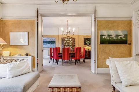4 bedroom flat to rent, Drayton Gardens, London, SW10