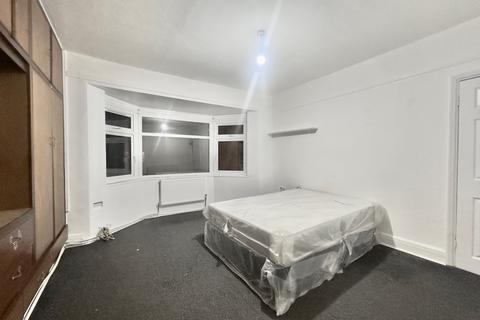 undefined, Ashbourne Road, CR4