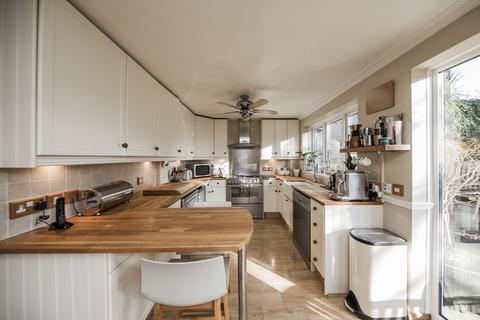 4 bedroom detached house for sale, Southridge Rise, Crowborough