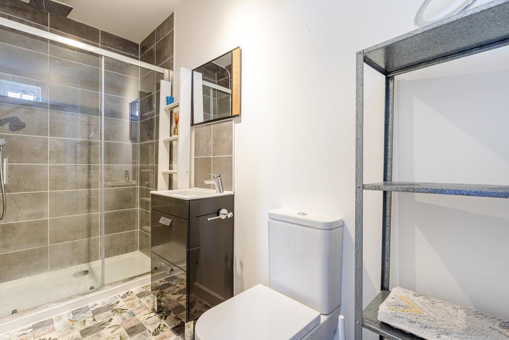 A15 - 7 Strawberry Lane, Exeter - 251119