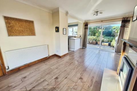 2 bedroom semi-detached house to rent, Waltwood Road, Llanmartin, Newport