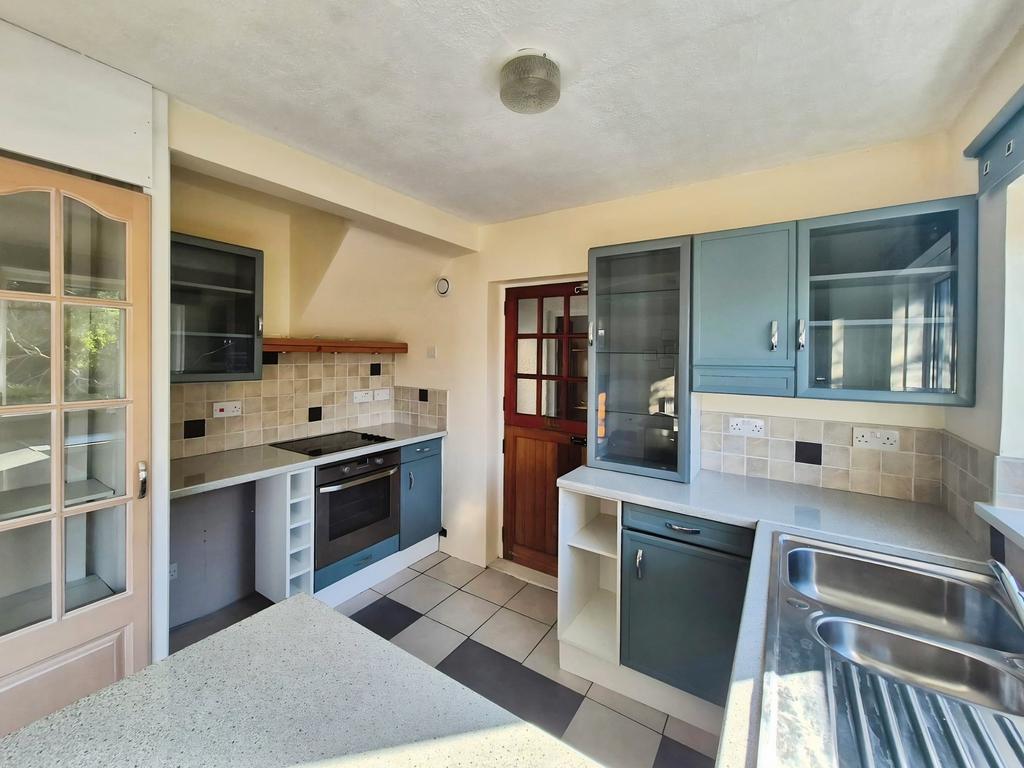 Kitchen 1
