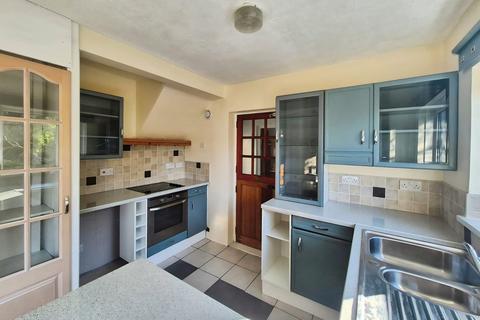 2 bedroom semi-detached house to rent, Waltwood Road, Llanmartin, Newport