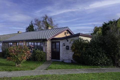 2 bedroom semi-detached bungalow for sale, Park Lane, Ipswich IP10