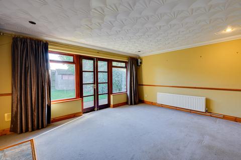 2 bedroom semi-detached bungalow for sale, Park Lane, Ipswich IP10