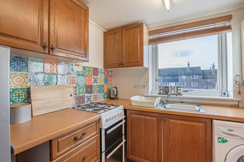 2 bedroom apartment to rent, Gardner Drive, Aberdeen