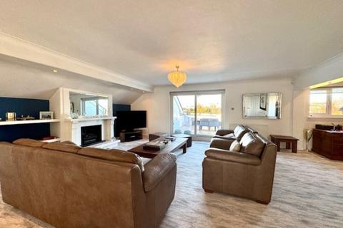 3 bedroom apartment to rent, Wellington Road, Enfield EN1