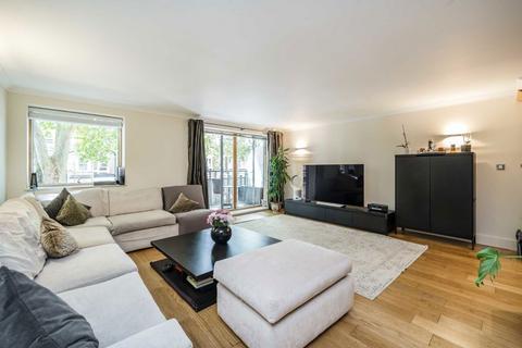 undefined, Chiswick High Road, London W4