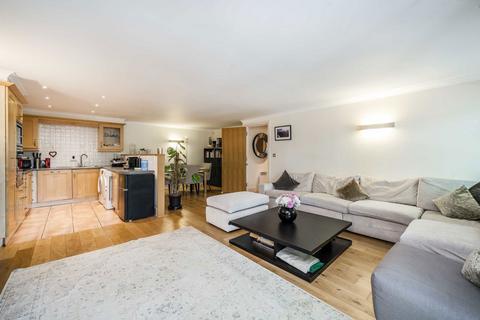 undefined, Chiswick High Road, London W4
