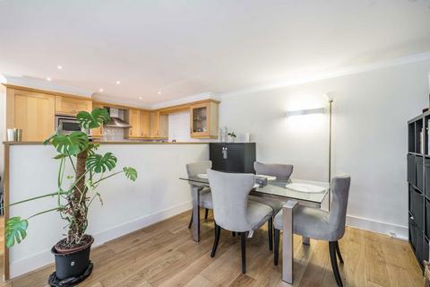 undefined, Chiswick High Road, London W4
