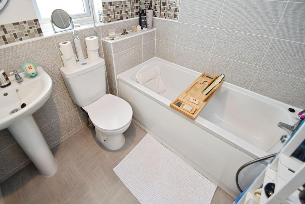 Fe1f4c4a-Bathroom
