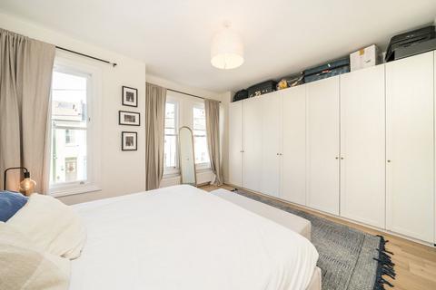 3 bedroom flat to rent, Stephendale Road, London SW6