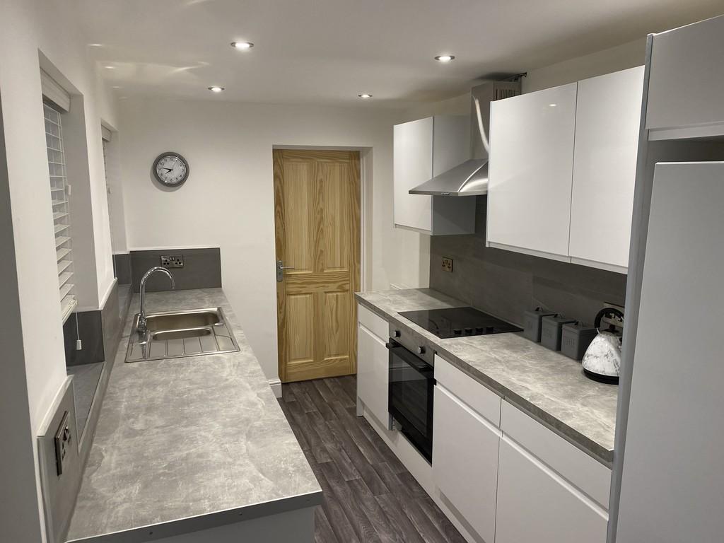 Kitchen 2
